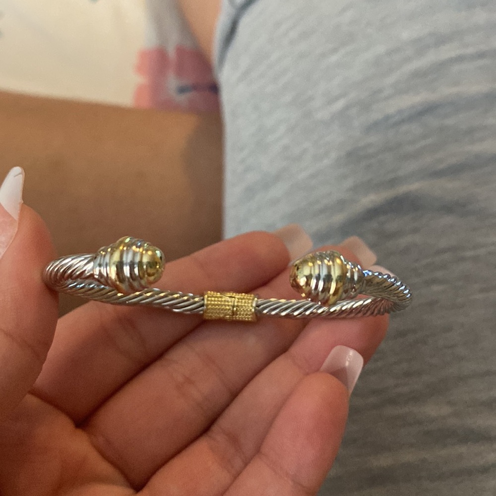Simple bracelet - Picture 2 of 3